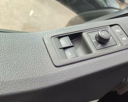 Чорний Фольксваген Transporter, об'ємом двигуна 2 л та пробігом 291 тис. км за 19900 $, фото 15 на Automoto.ua