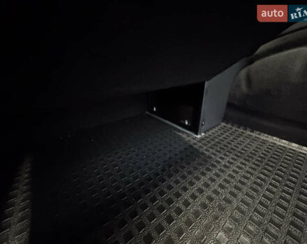 Черный Фольксваген Transporter, объемом двигателя 1.97 л и пробегом 221 тыс. км за 29350 $, фото 76 на Automoto.ua