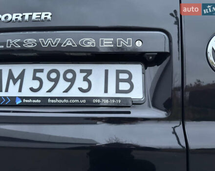 Черный Фольксваген Transporter, объемом двигателя 1.97 л и пробегом 221 тыс. км за 29350 $, фото 69 на Automoto.ua