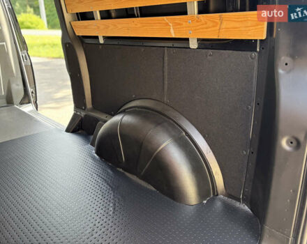 Черный Фольксваген Transporter, объемом двигателя 2 л и пробегом 210 тыс. км за 24800 $, фото 22 на Automoto.ua