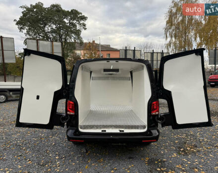 Чорний Фольксваген Transporter, об'ємом двигуна 2 л та пробігом 219 тис. км за 29900 $, фото 17 на Automoto.ua