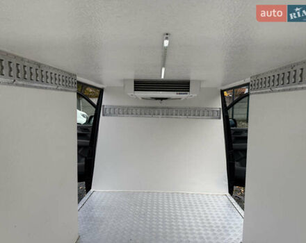 Чорний Фольксваген Transporter, об'ємом двигуна 2 л та пробігом 219 тис. км за 29900 $, фото 45 на Automoto.ua