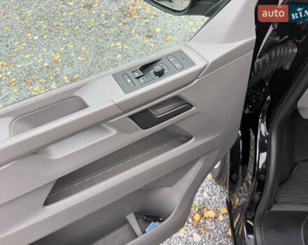 Чорний Фольксваген Transporter, об'ємом двигуна 2 л та пробігом 219 тис. км за 29900 $, фото 23 на Automoto.ua