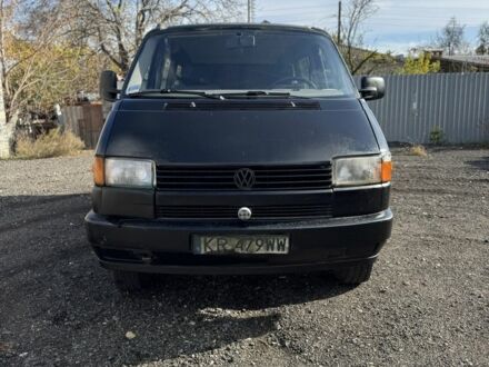 Фольксваген Transporter 1993 в Славянске на Automoto.ua Черный Фольксваген Transporter, объемом двигателя 2.4 л и пробегом 300 тыс. км за 2200 $, фото 1 на Automoto.ua