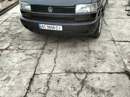 Черный Фольксваген Transporter, объемом двигателя 2.5 л и пробегом 300 тыс. км за 3700 $, фото 1 на Automoto.ua