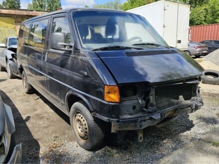 Фольксваген Transporter 2001 у Києві на Automoto.ua Чорний Фольксваген Transporter, об'ємом двигуна 2.5 л та пробігом 200 тис. км за 2500 $, фото 1 на Automoto.ua