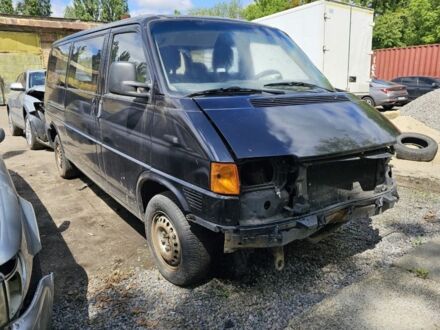 Фольксваген Transporter 2001 в Киеве на Automoto.ua Черный Фольксваген Transporter, объемом двигателя 2.5 л и пробегом 200 тыс. км за 2400 $, фото 1 на Automoto.ua