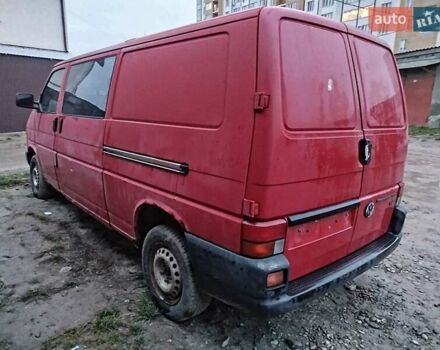 Красный Фольксваген Transporter, объемом двигателя 2.4 л и пробегом 280 тыс. км за 3500 $, фото 6 на Automoto.ua