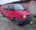 Красный Фольксваген Transporter, объемом двигателя 2.4 л и пробегом 280 тыс. км за 3500 $, фото 3 на Automoto.ua