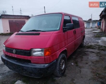 Красный Фольксваген Transporter, объемом двигателя 2.4 л и пробегом 280 тыс. км за 3500 $, фото 1 на Automoto.ua