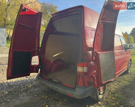 Красный Фольксваген Transporter, объемом двигателя 1.97 л и пробегом 350 тыс. км за 10500 $, фото 5 на Automoto.ua