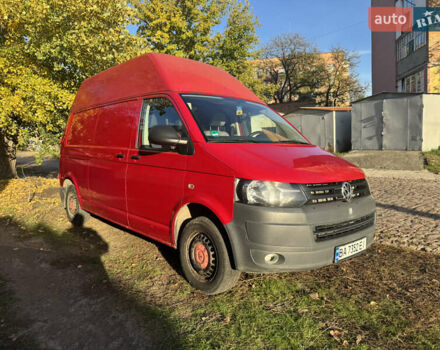 Красный Фольксваген Transporter, объемом двигателя 1.97 л и пробегом 350 тыс. км за 10500 $, фото 1 на Automoto.ua