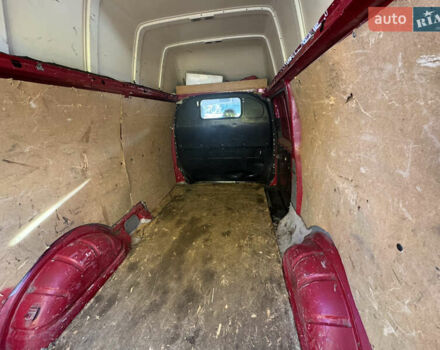 Красный Фольксваген Transporter, объемом двигателя 1.97 л и пробегом 350 тыс. км за 10500 $, фото 4 на Automoto.ua
