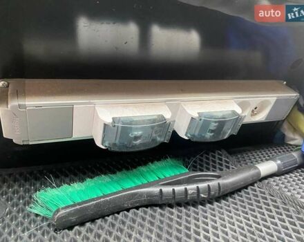 Червоний Фольксваген Transporter, об'ємом двигуна 2 л та пробігом 265 тис. км за 14900 $, фото 4 на Automoto.ua