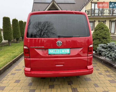 Красный Фольксваген Transporter, объемом двигателя 2 л и пробегом 298 тыс. км за 21200 $, фото 3 на Automoto.ua