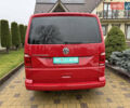 Красный Фольксваген Transporter, объемом двигателя 2 л и пробегом 298 тыс. км за 21200 $, фото 3 на Automoto.ua