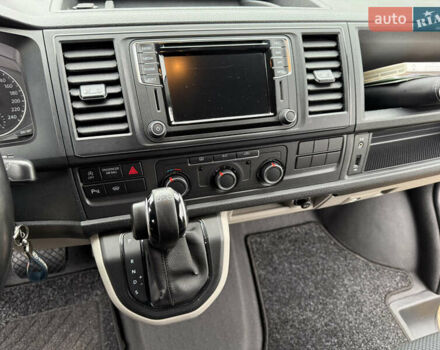 Красный Фольксваген Transporter, объемом двигателя 2 л и пробегом 298 тыс. км за 21200 $, фото 14 на Automoto.ua