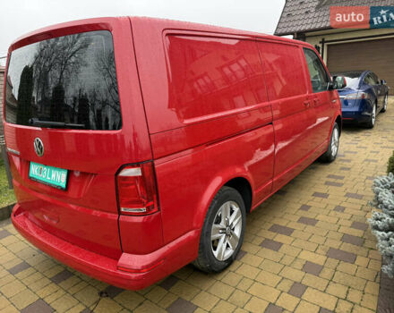 Красный Фольксваген Transporter, объемом двигателя 2 л и пробегом 298 тыс. км за 21200 $, фото 4 на Automoto.ua