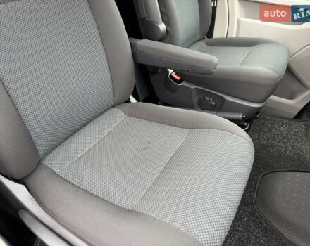 Красный Фольксваген Transporter, объемом двигателя 2 л и пробегом 298 тыс. км за 21200 $, фото 23 на Automoto.ua