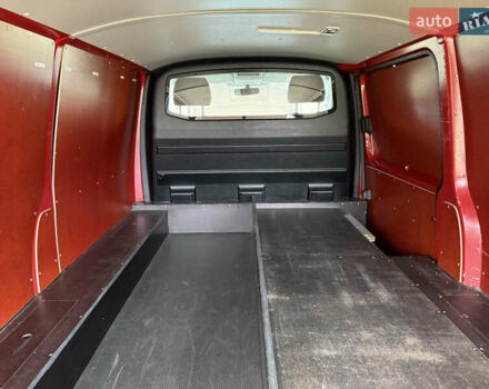 Красный Фольксваген Transporter, объемом двигателя 2 л и пробегом 298 тыс. км за 21200 $, фото 29 на Automoto.ua