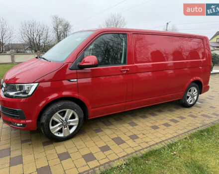 Красный Фольксваген Transporter, объемом двигателя 2 л и пробегом 298 тыс. км за 21200 $, фото 1 на Automoto.ua