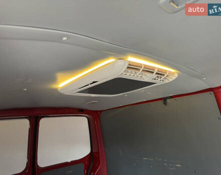 Красный Фольксваген Transporter, объемом двигателя 2 л и пробегом 219 тыс. км за 25950 $, фото 44 на Automoto.ua