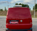 Красный Фольксваген Transporter, объемом двигателя 2 л и пробегом 219 тыс. км за 25950 $, фото 5 на Automoto.ua