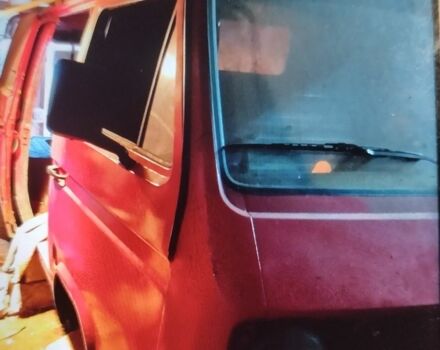 Красный Фольксваген Transporter, объемом двигателя 1 л и пробегом 25 тыс. км за 428 $, фото 1 на Automoto.ua