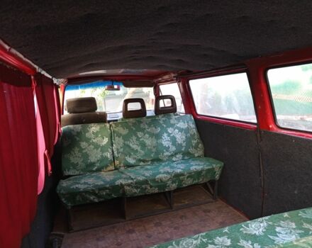 Красный Фольксваген Transporter, объемом двигателя 0 л и пробегом 300 тыс. км за 1900 $, фото 6 на Automoto.ua