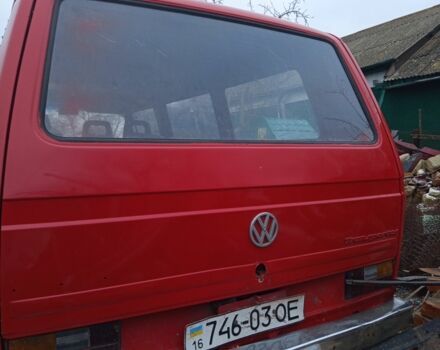 Красный Фольксваген Transporter, объемом двигателя 0 л и пробегом 300 тыс. км за 1900 $, фото 2 на Automoto.ua