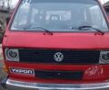 Красный Фольксваген Transporter, объемом двигателя 0 л и пробегом 300 тыс. км за 1900 $, фото 1 на Automoto.ua