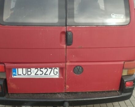 Красный Фольксваген Transporter, объемом двигателя 9 л и пробегом 4 тыс. км за 2300 $, фото 1 на Automoto.ua