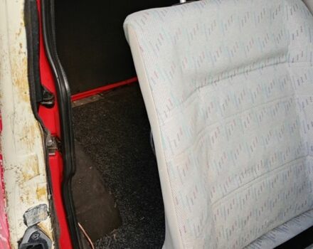 Красный Фольксваген Transporter, объемом двигателя 1.9 л и пробегом 620 тыс. км за 4000 $, фото 4 на Automoto.ua