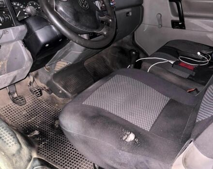 Красный Фольксваген Transporter, объемом двигателя 0 л и пробегом 365 тыс. км за 2600 $, фото 6 на Automoto.ua