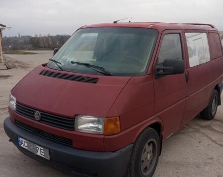Красный Фольксваген Transporter, объемом двигателя 2 л и пробегом 340 тыс. км за 3000 $, фото 4 на Automoto.ua