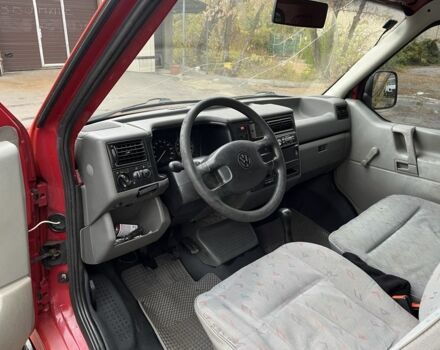 Фольксваген Transporter 1996 у Харкові на Automoto.ua Червоний Фольксваген Transporter, об'ємом двигуна 1.9 л та пробігом 366 тис. км за 5600 $, фото 10 на Automoto.ua