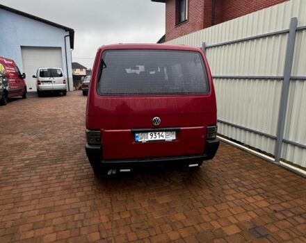 Красный Фольксваген Transporter, объемом двигателя 1.9 л и пробегом 300 тыс. км за 5800 $, фото 1 на Automoto.ua