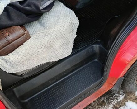 Красный Фольксваген Transporter, объемом двигателя 1.9 л и пробегом 620 тыс. км за 4000 $, фото 3 на Automoto.ua