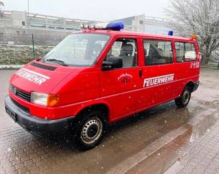 Красный Фольксваген Transporter, объемом двигателя 2.4 л и пробегом 180 тыс. км за 2500 $, фото 1 на Automoto.ua