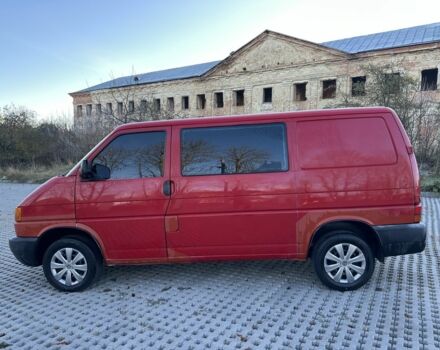 Красный Фольксваген Transporter, объемом двигателя 1.9 л и пробегом 320 тыс. км за 4650 $, фото 2 на Automoto.ua