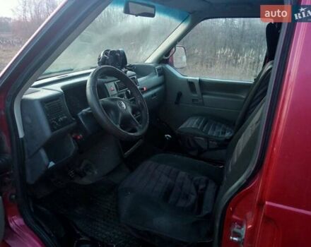 Красный Фольксваген Transporter, объемом двигателя 2.5 л и пробегом 613 тыс. км за 4300 $, фото 18 на Automoto.ua