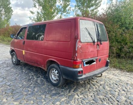 Красный Фольксваген Transporter, объемом двигателя 2.5 л и пробегом 400 тыс. км за 2800 $, фото 2 на Automoto.ua