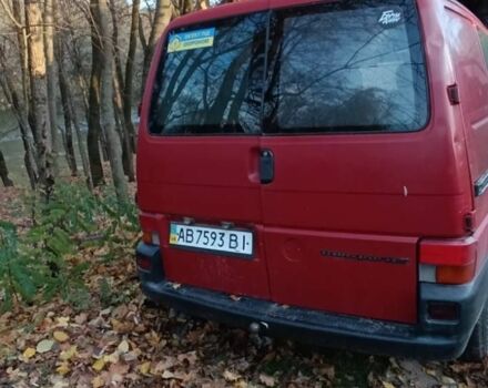 Красный Фольксваген Transporter, объемом двигателя 1.9 л и пробегом 200 тыс. км за 2700 $, фото 1 на Automoto.ua