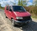 Красный Фольксваген Transporter, объемом двигателя 2.5 л и пробегом 400 тыс. км за 2800 $, фото 5 на Automoto.ua