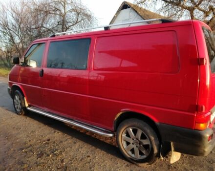 Красный Фольксваген Transporter, объемом двигателя 2.5 л и пробегом 375 тыс. км за 8300 $, фото 1 на Automoto.ua