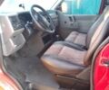 Красный Фольксваген Transporter, объемом двигателя 2.5 л и пробегом 375 тыс. км за 8300 $, фото 3 на Automoto.ua