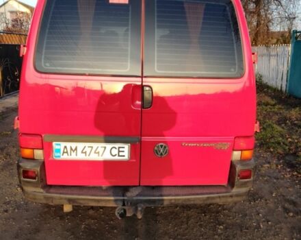 Красный Фольксваген Transporter, объемом двигателя 2.5 л и пробегом 375 тыс. км за 8300 $, фото 6 на Automoto.ua