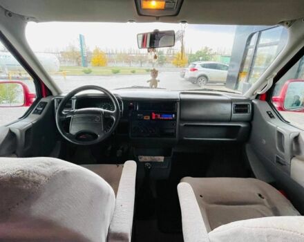 Красный Фольксваген Transporter, объемом двигателя 0 л и пробегом 285 тыс. км за 3599 $, фото 8 на Automoto.ua