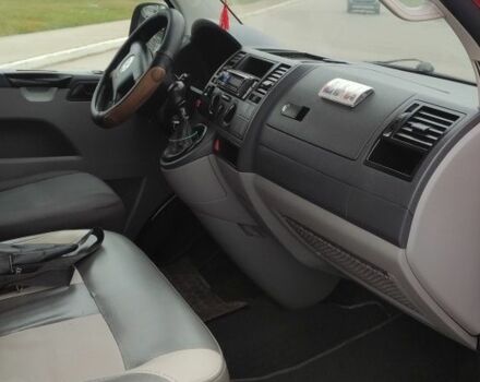 Красный Фольксваген Transporter, объемом двигателя 1.9 л и пробегом 345 тыс. км за 8000 $, фото 12 на Automoto.ua