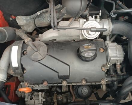 Красный Фольксваген Transporter, объемом двигателя 1.9 л и пробегом 400 тыс. км за 8500 $, фото 6 на Automoto.ua